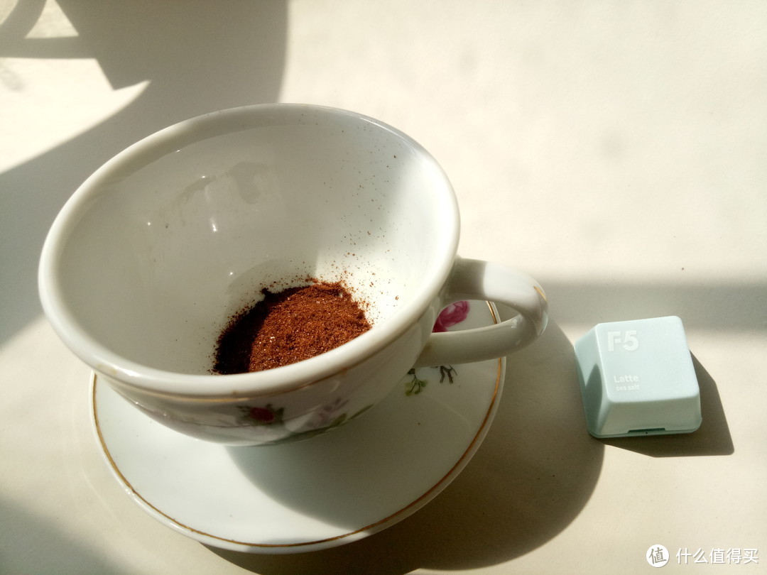 好创意也藏在“键帽”里----F5 超即溶冷萃冻干咖啡 深烘爱好者系列