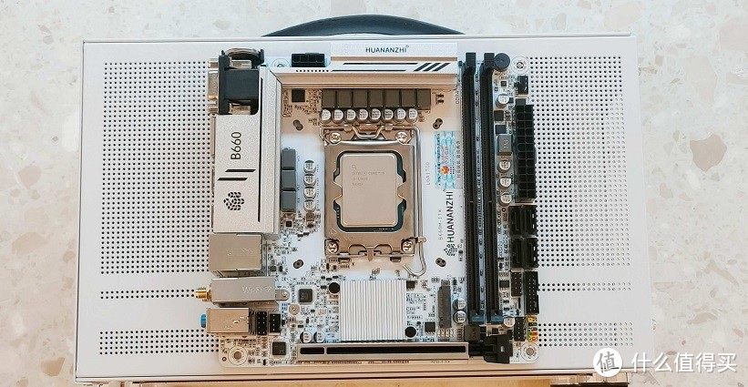 华南B660M-ITX主板搭配超频三蜂鸟和蓝戟DG1性能如何？|华南金牌