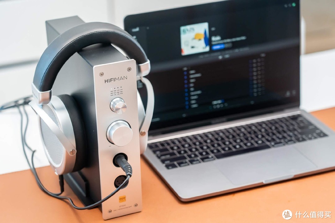 能网播听音乐的“耳机架”？HIFIMAN EF500立式解码耳放一体机简评