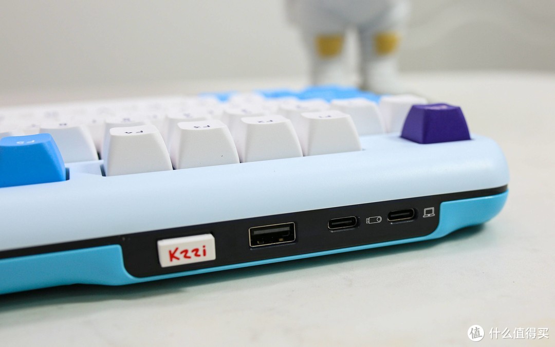 珂芝（KZZI）Z98 潮玩版：超炫 RGB 与 Gasket 结构完美融合的键盘新宠！