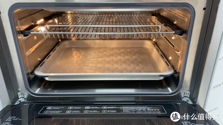 厨房小白挺直腰杆 | 一文读懂嵌入式微蒸烤一体机怎么选？