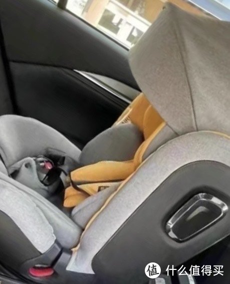 安全座椅对宝宝来说真的是非常的重要