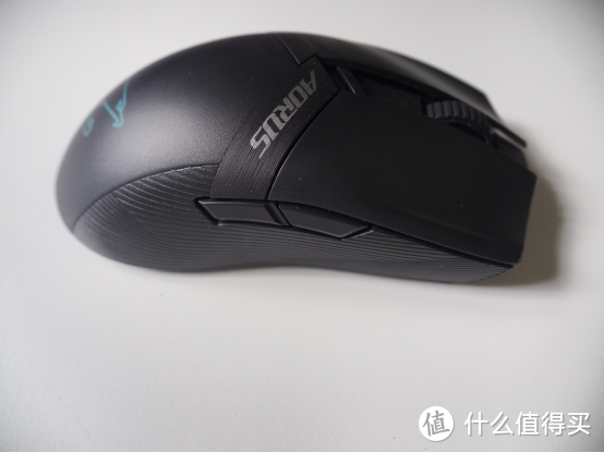 强迫症福音！技嘉电竞雕AORUS M6如何做到更轻、更快、更强大？