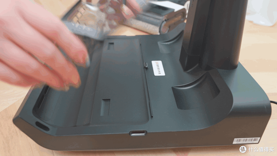 电池升级！质保延长！2分钟热水洗，5分钟高温速干的添可芙万Booster洗地机，使用表现如何？