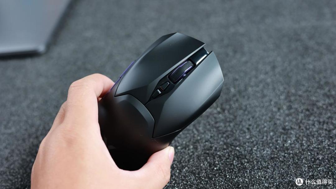 数码产品一箩筐篇二十九超低延迟疾速响应雷柏vt3s双模无线充鼠标体验