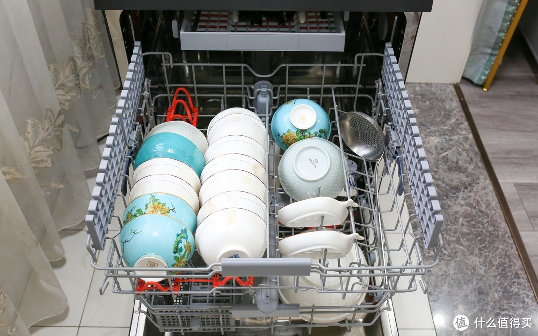 3000多可以入16套洗碗机？自动开关门烘干+智能分层洗智能控制，米家P1洗碗机体验分享