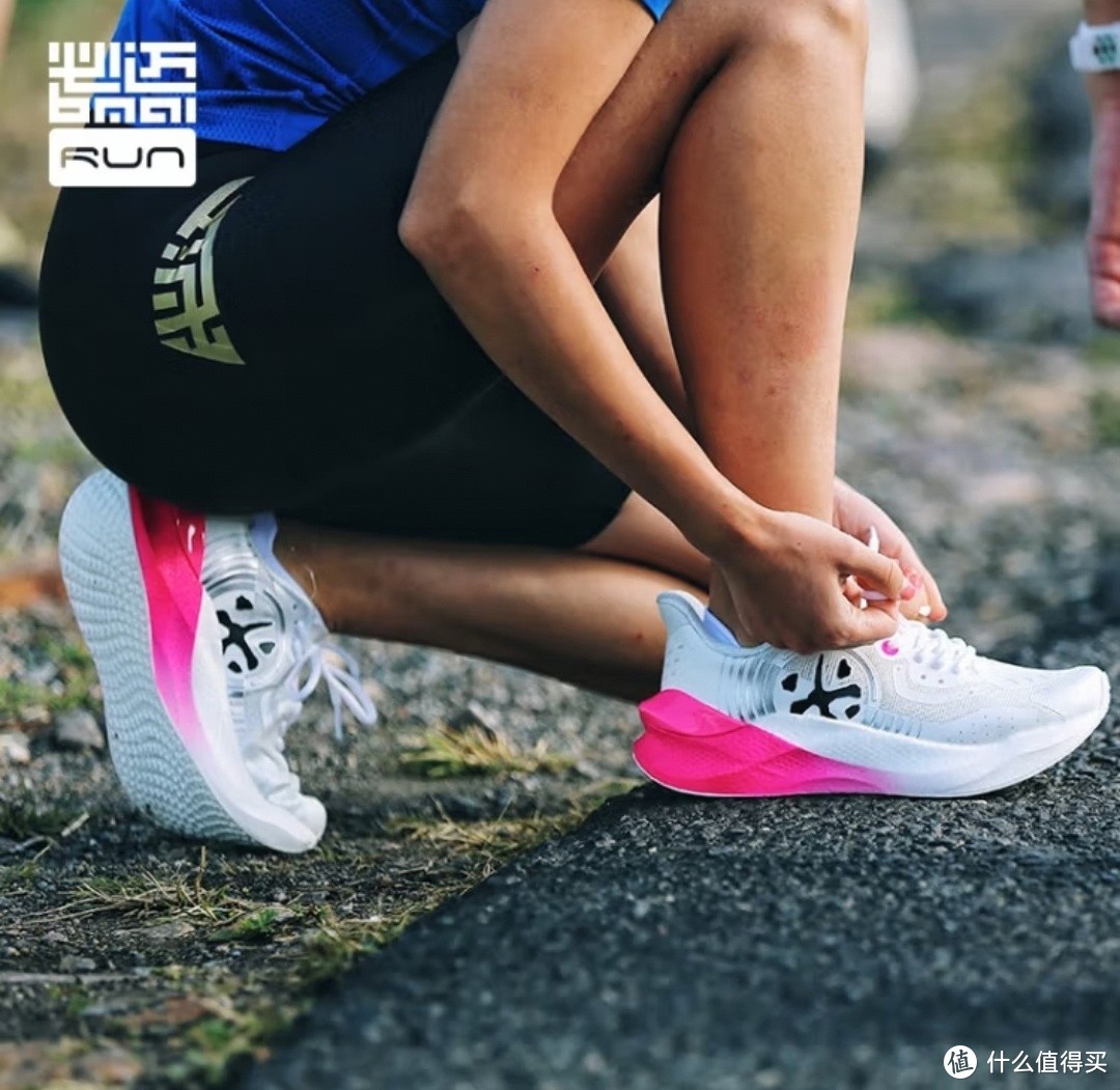 选择一双适合自己的运动跑鞋很重要！