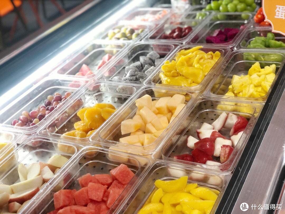 「酸奶水果捞」夏季必备，清爽美味，瞬间唤醒你的味蕾！