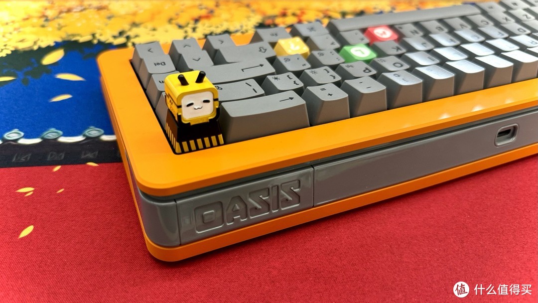 封面图 - OASIS 65 机械键盘 爱马仕橙