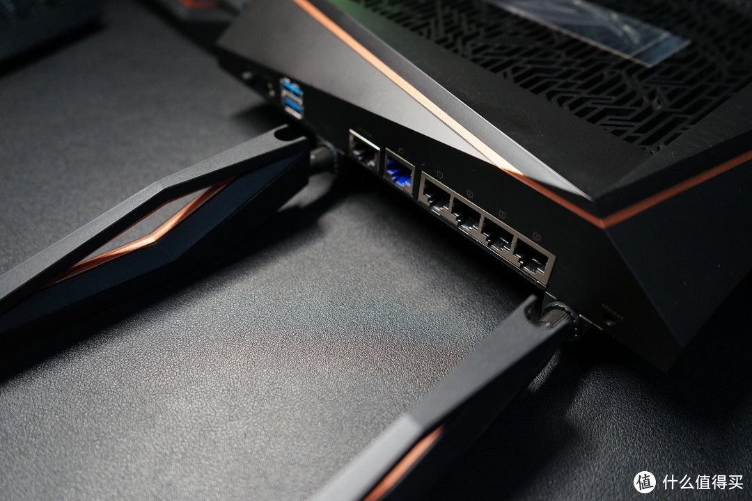 一次性换掉屋里的所有3个辅助路由器——rog gt-ax11000简说(新款rog