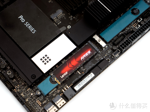 YMTC 232L+NVMe 2.0--Lexar ARES 4TB M.2 SSD专业向评测