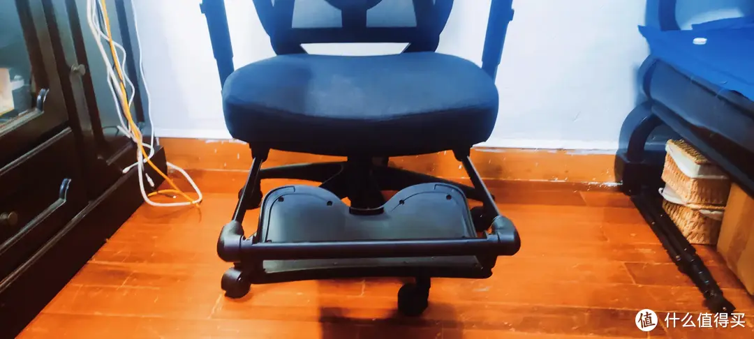 坐着躺着靠着都舒适的联想小新人体工学椅