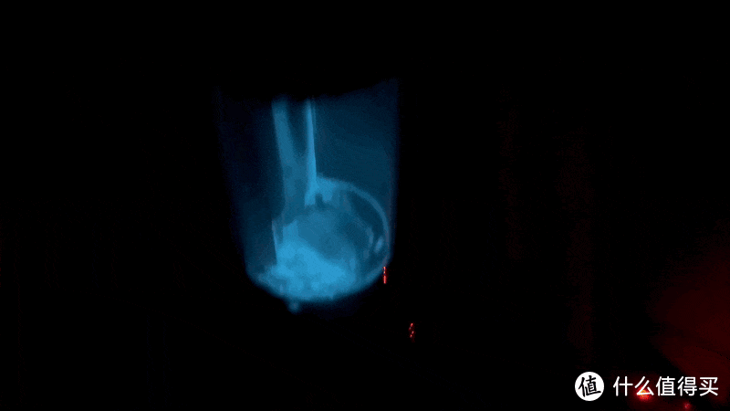 蓝色灯环代表「活氧杀菌」中