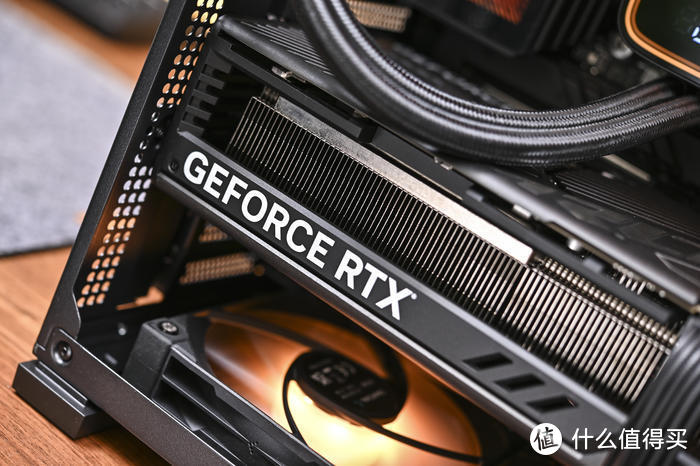 数显与副屏的结合——ROG Z790 HERO+4080 猛禽+乔思伯 D41Mesh 副屏版装机展示