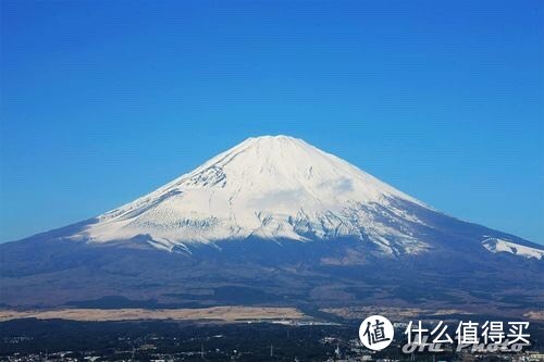 富士山：日本的象征，海拔 3,776 米的传奇山峰