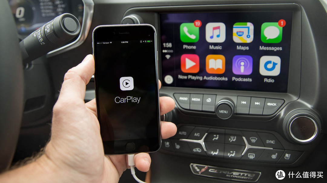 被车企和车主双双抛弃，是什么“杀死”了CarPlay？