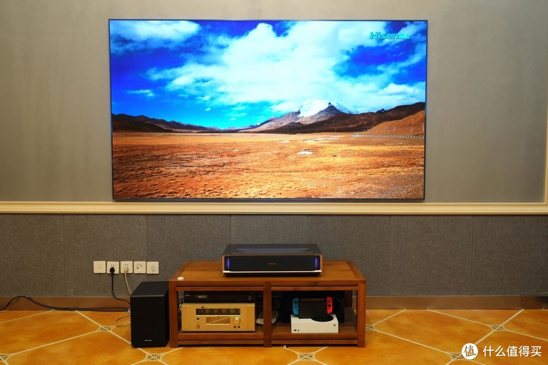 海信可折叠激光电视100L5K评测：超大屏幕，超轻松入户