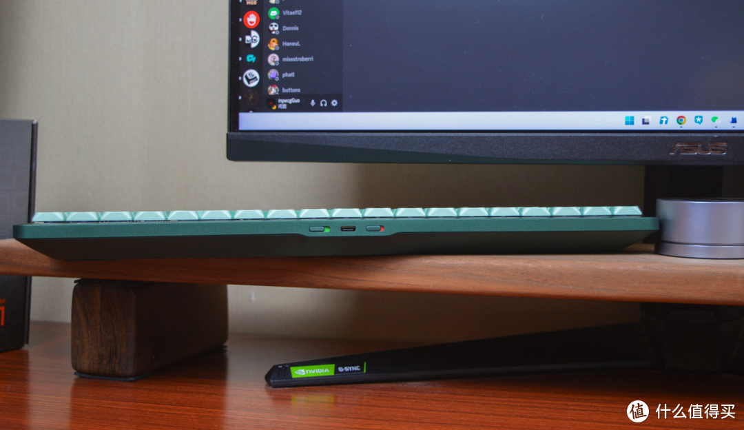 翠绿白瓷：新贵SK01矮轴三模机械键盘体验