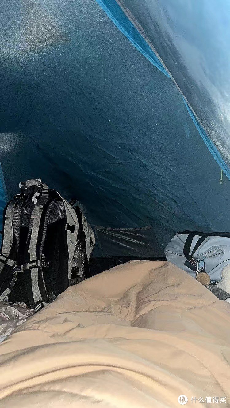 露营睡袋如何选择：羽绒睡袋还是棉睡袋？