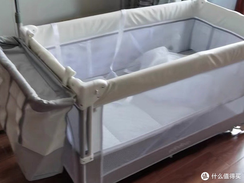 折叠之美：可折叠婴儿床的创新之旅