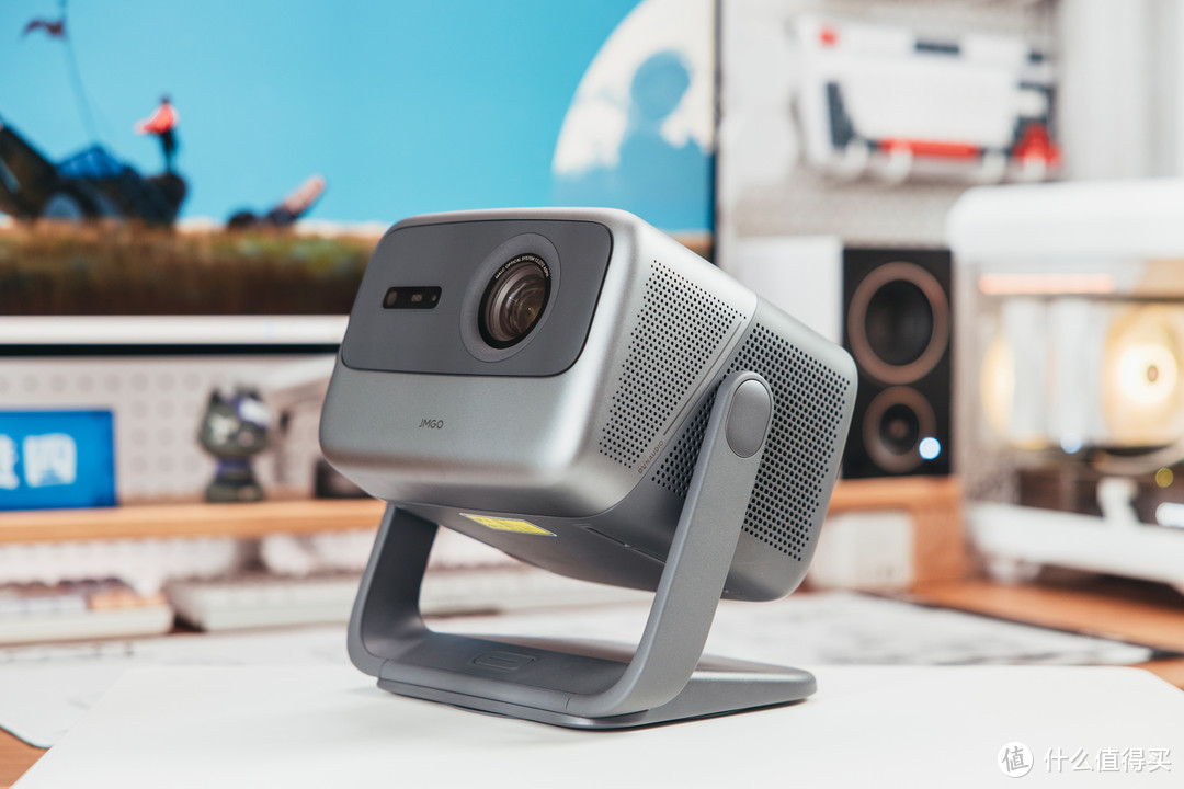 旗舰指标下放亮度大幅度升级坚果n1spro4k三色激光投影体验