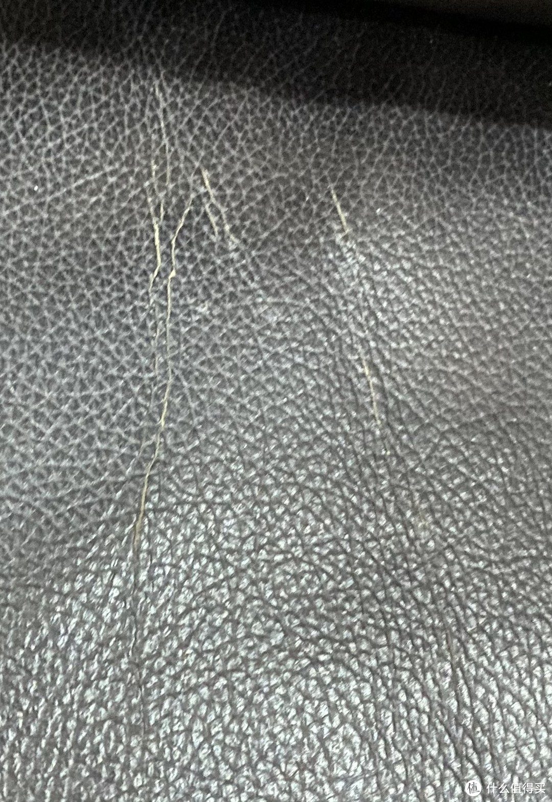 芝华仕真皮沙发质量有多差2年时间开裂脱皮