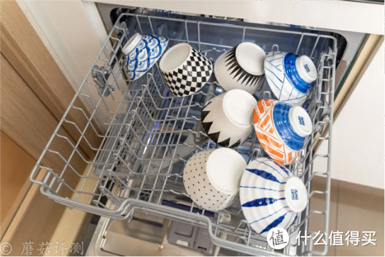 清洗干净，高效杀菌，长效鲜存，安装友好，美的美颐享X4-Y净享无幽洗碗机 评测