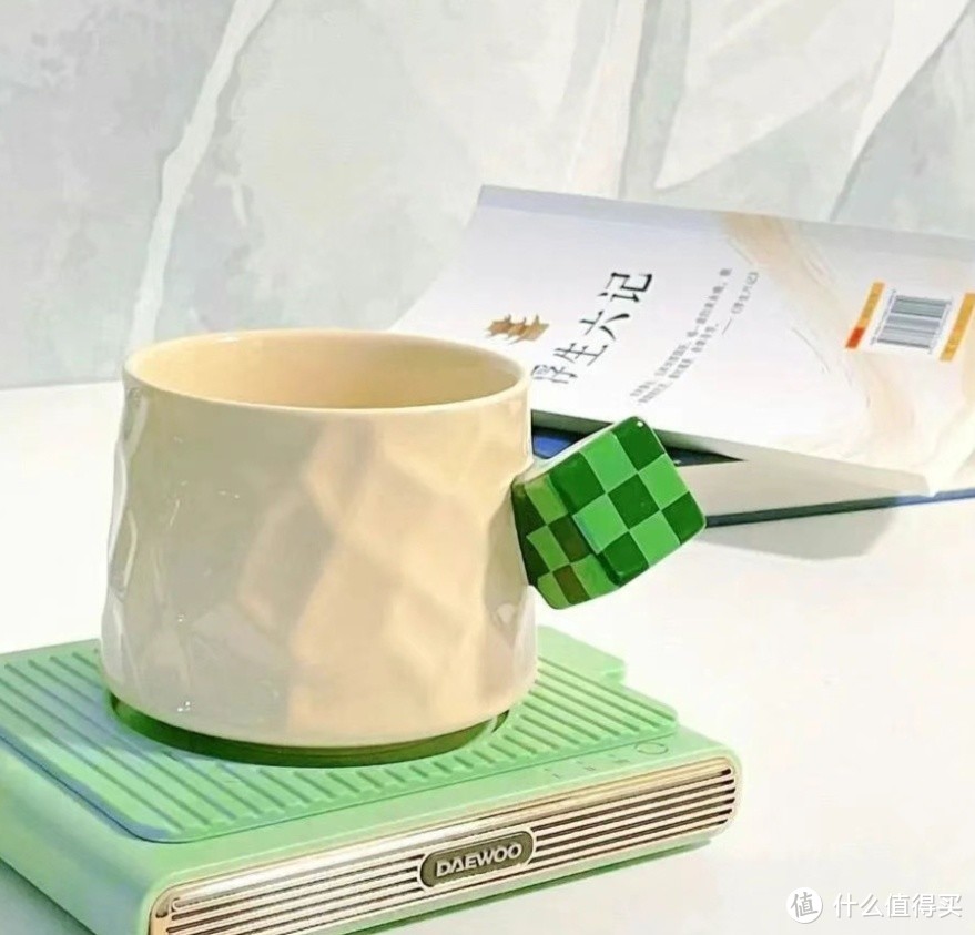 大宇恒温杯垫：便捷实用，让你轻松享受恒温热饮！