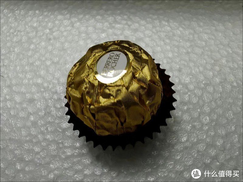 ￼￼费列罗（FERRERO）榛果威化糖果巧克力制品 喜糖零食节日礼物8粒心形装100g金榜推荐￼￼