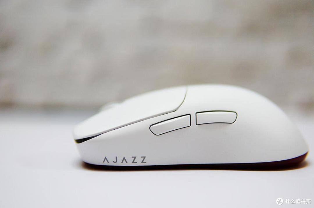 99元卷王鼠标,轻量化无线游戏鼠标:黑爵aj099评测