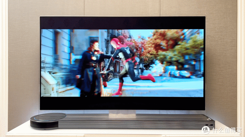 FPD「悬浮」OLED电视！ 打开新视界， 电视居然都可以“悬浮”， 艺术与技术的奇妙碰撞