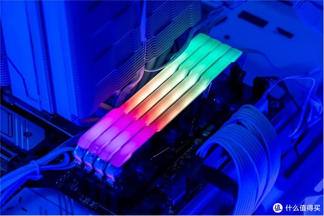 RGB灯效和电竞更搭，16GB容量更甜点，朗科绝影内存性能实测