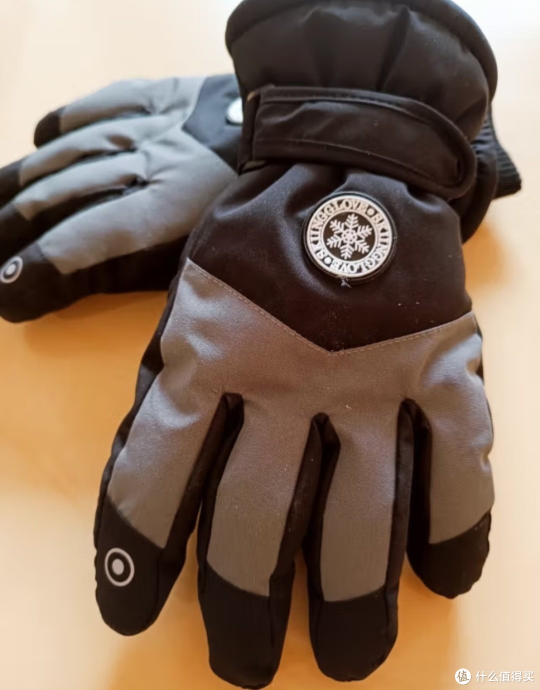 【冬季必备】手套的选择技巧，让你保暖又时尚！