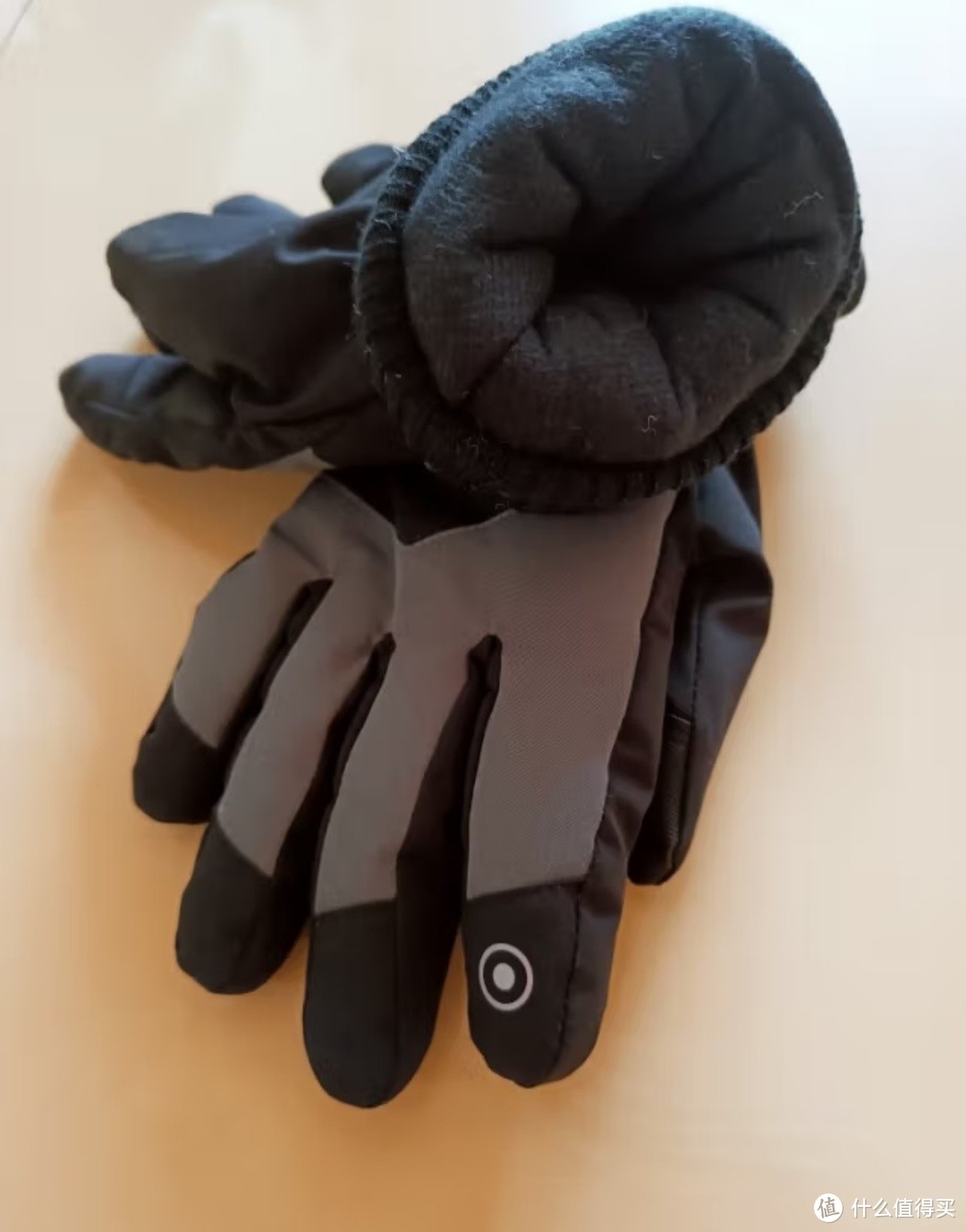 【冬季必备】手套的选择技巧，让你保暖又时尚！