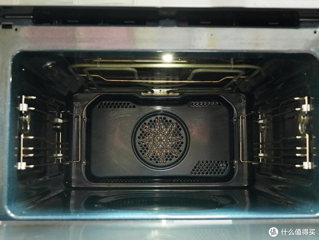 微蒸烤一体机究竟有哪些方面的优势？全方位深度测评美的R6、西门子CS389ABS0W、凯度ZDpro二代三款产品