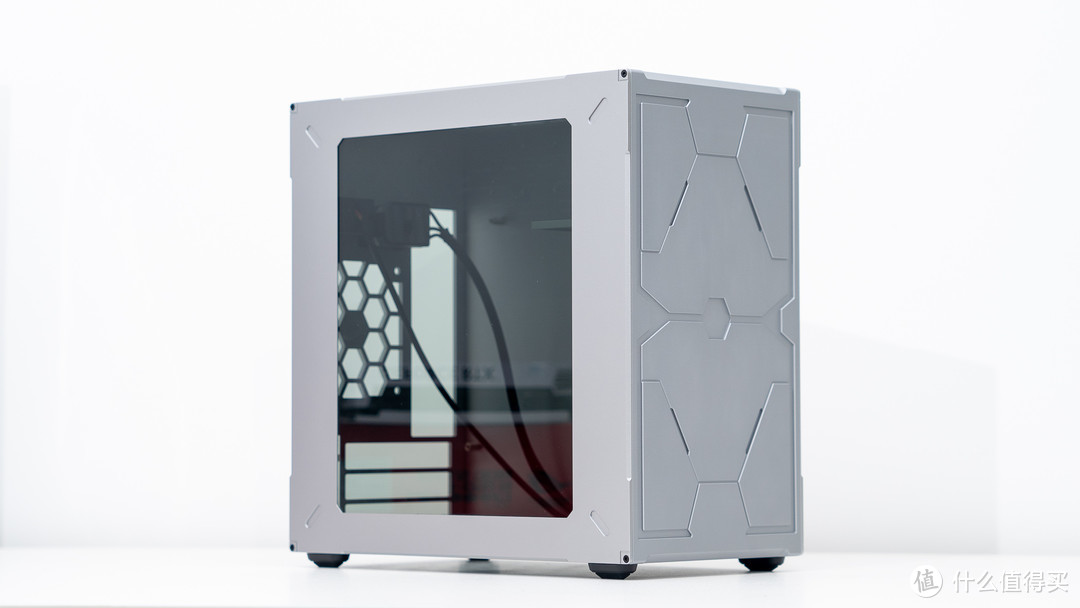 感受工业设计之美：aboStudio ContainerM 机箱装机分享