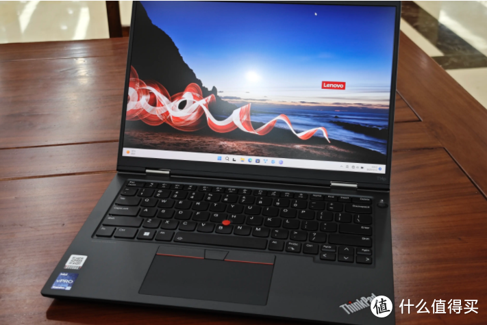 不愧是”能文能武“的办公生产力！ThinkPad T14P开箱指南