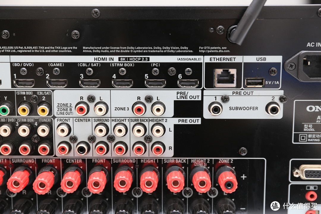 安桥RZ70的11声道后级输出接线柱和11.2声道前级输出接口