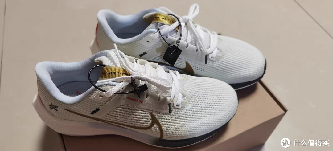 【Nike耐克PEGASUS 40】跑步鞋中的战斗机，让你成为运动场上的明星！