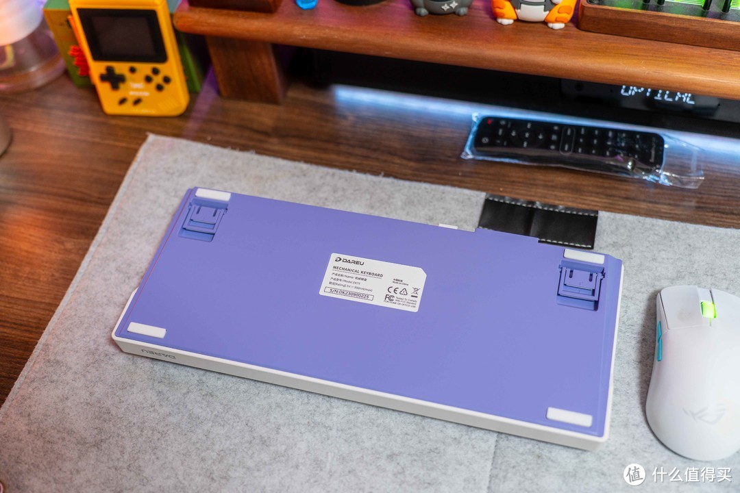 199！堆料之作！一把适合作为套件折腾的机械键盘丨达尔优EK75