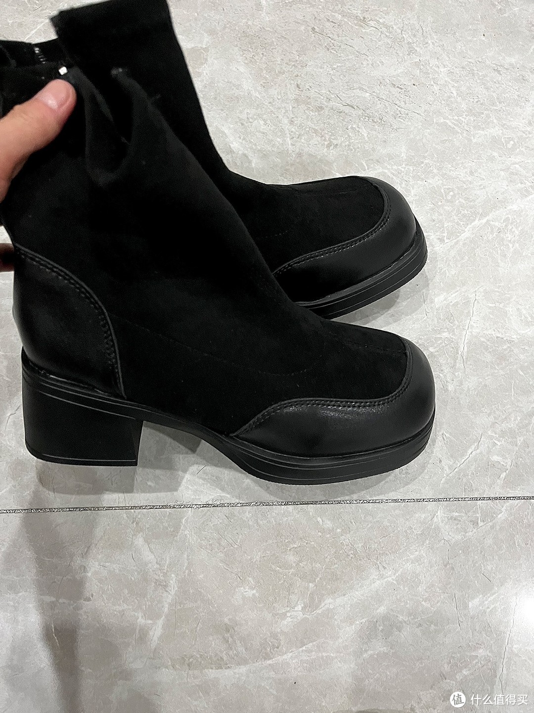 粗跟弹力短靴女春秋单靴2023新款爆款高级感粗跟小踝靴弹力袜子靴