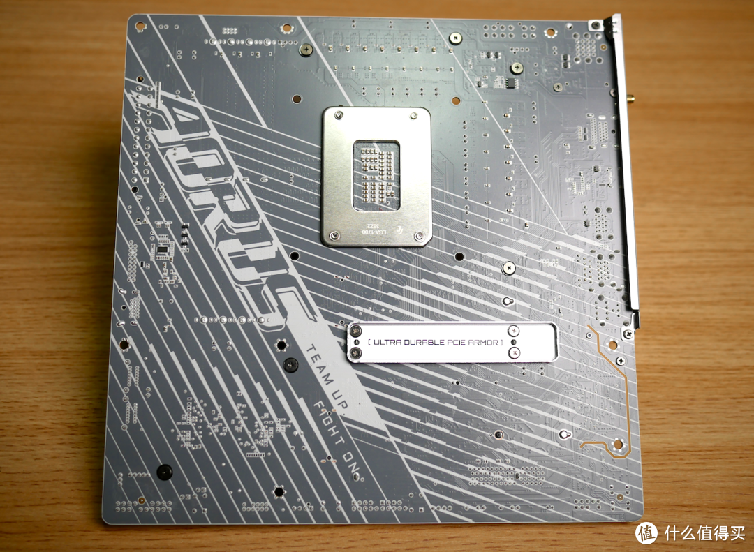 技嘉B760M AORUS ELITE X AX，纯白PCB，白色装机方案首选