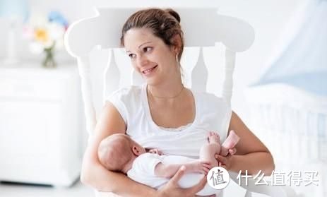 刚吃完母乳就吃手，宝宝是没吃饱？不一定，可能和大脑发育有关
