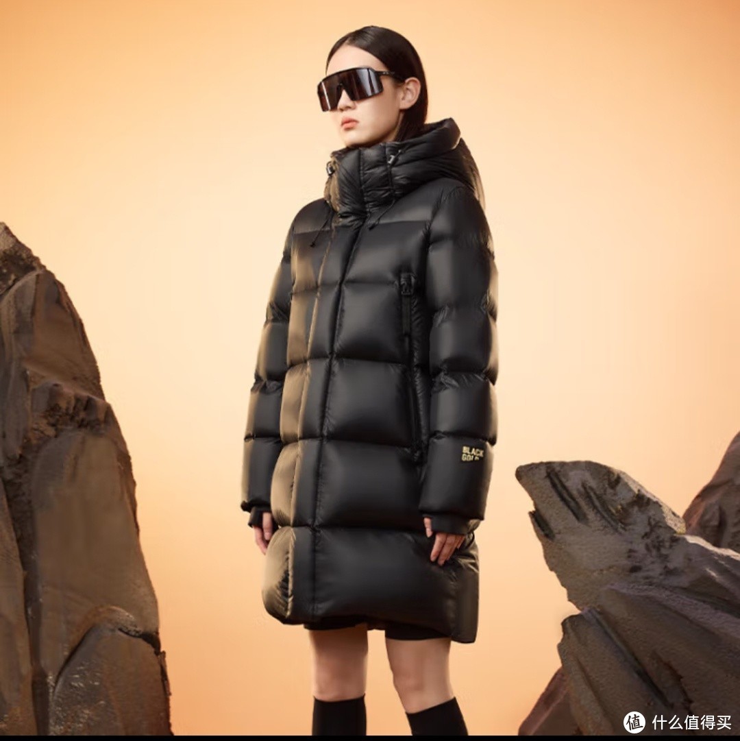 冬日必备，高梵黑金鹅绒服先锋 2.0 六格中长款羽绒服让你温暖时尚并存