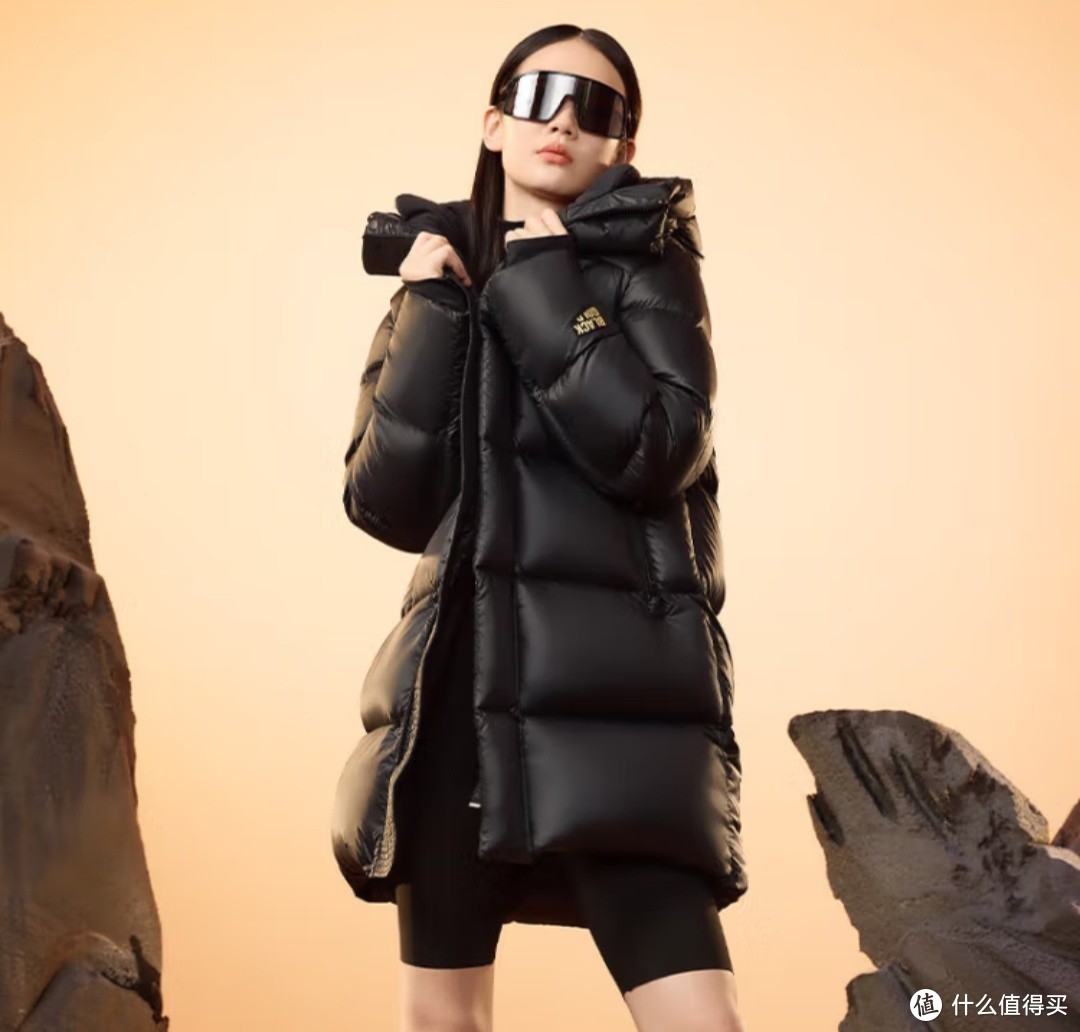 冬日必备，高梵黑金鹅绒服先锋 2.0 六格中长款羽绒服让你温暖时尚并存