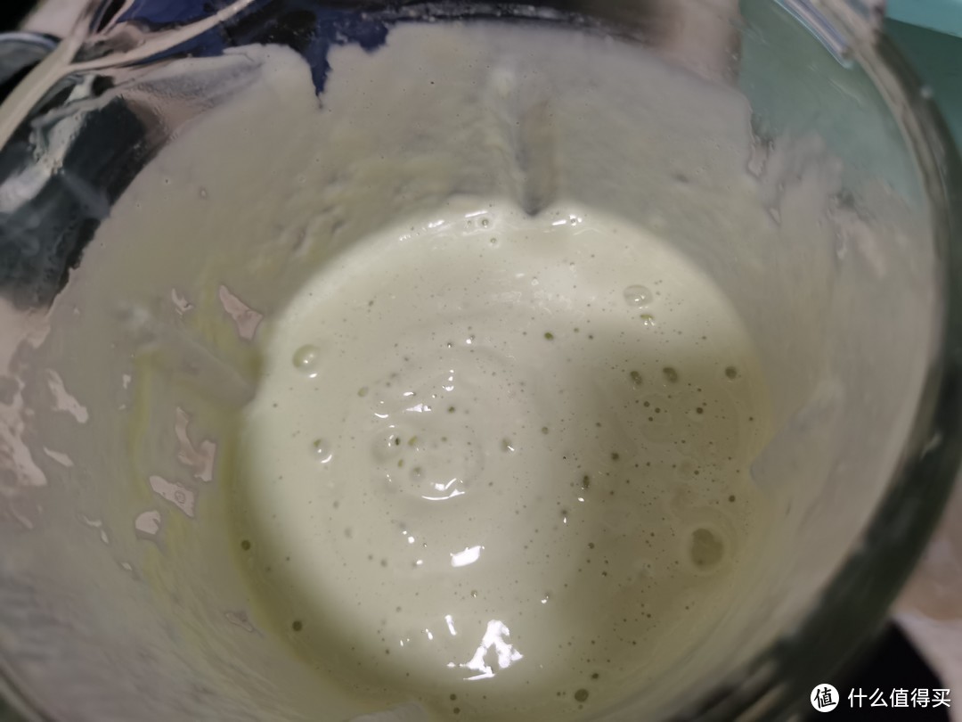 分享一下自制牛油果奶昔的过程