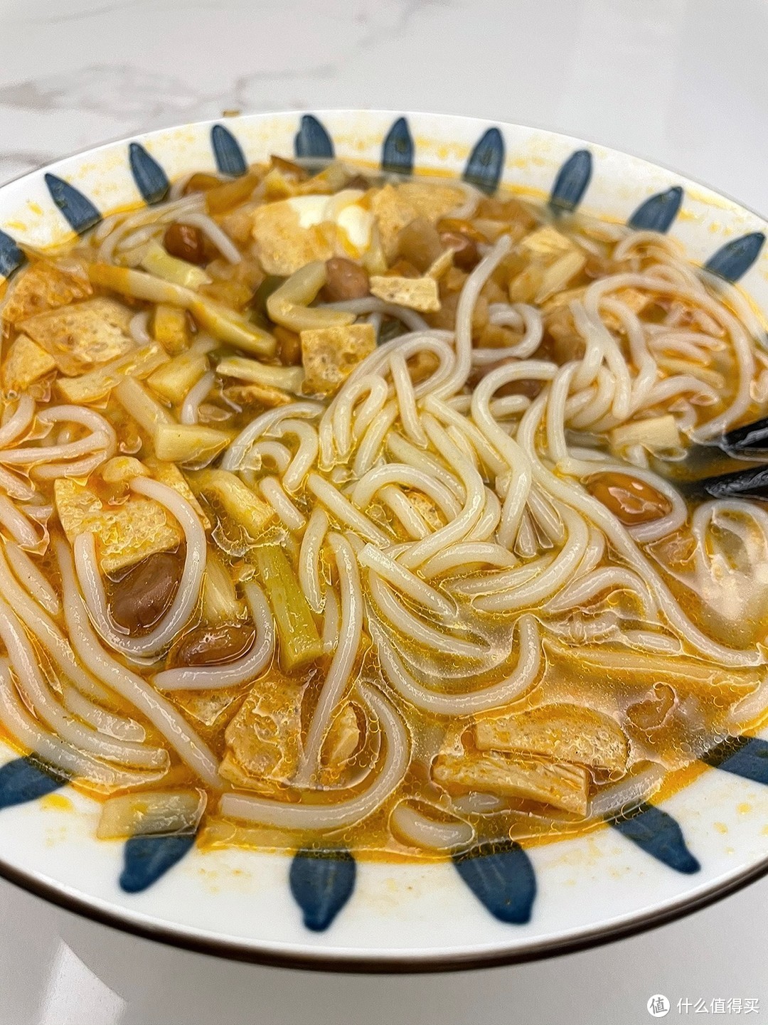 白象螺蛳粉——广西柳州的美食传奇