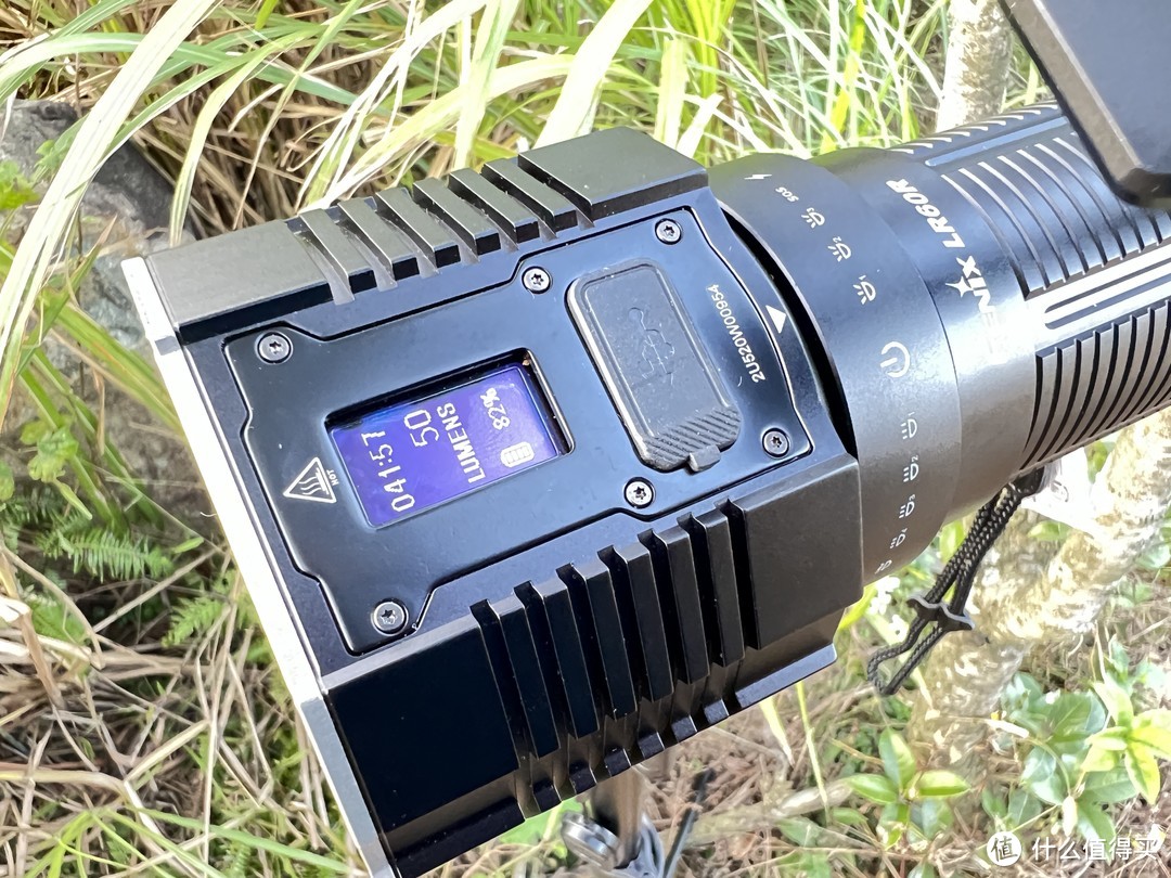 Fenix LR60R智能屏机械调光搜索露营手电体验测评