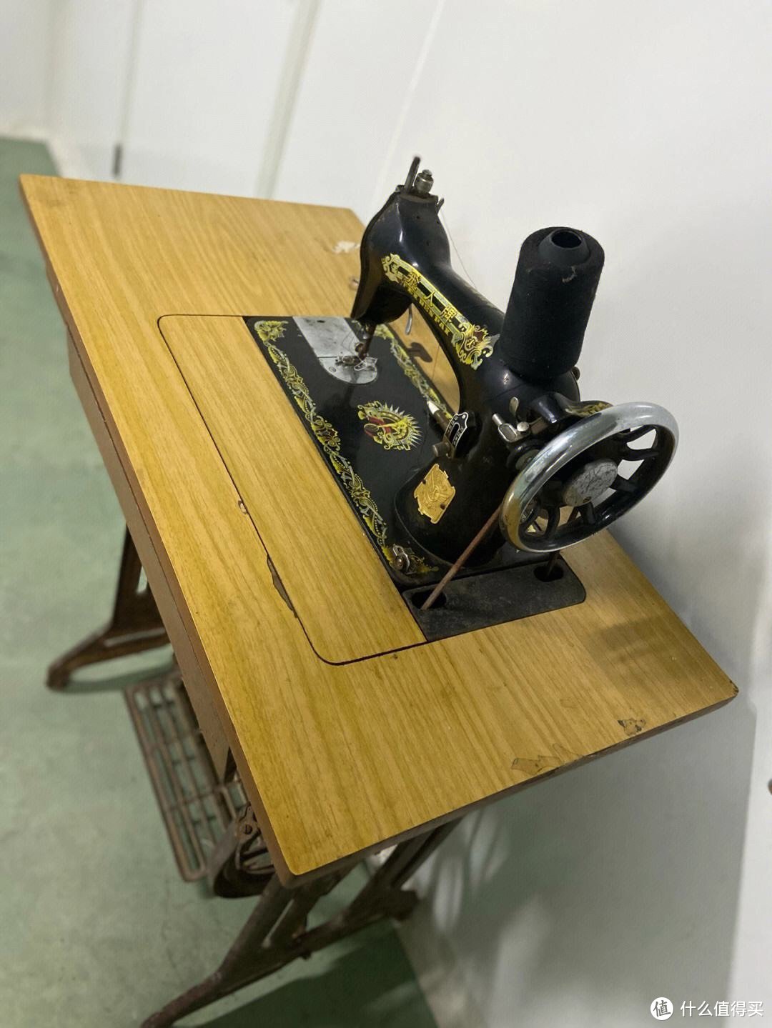 传统手工艺与现代美学的融合：老式缝纫机的重生