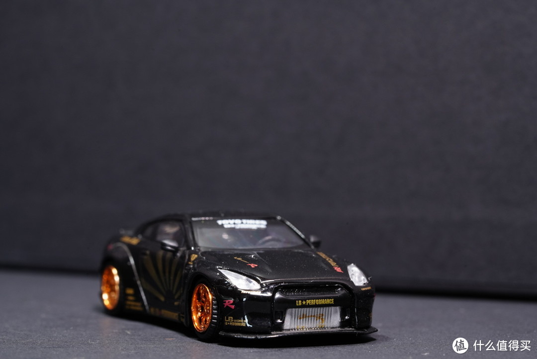 爸爸，我要gtr--Mini GT 1:64 GTR